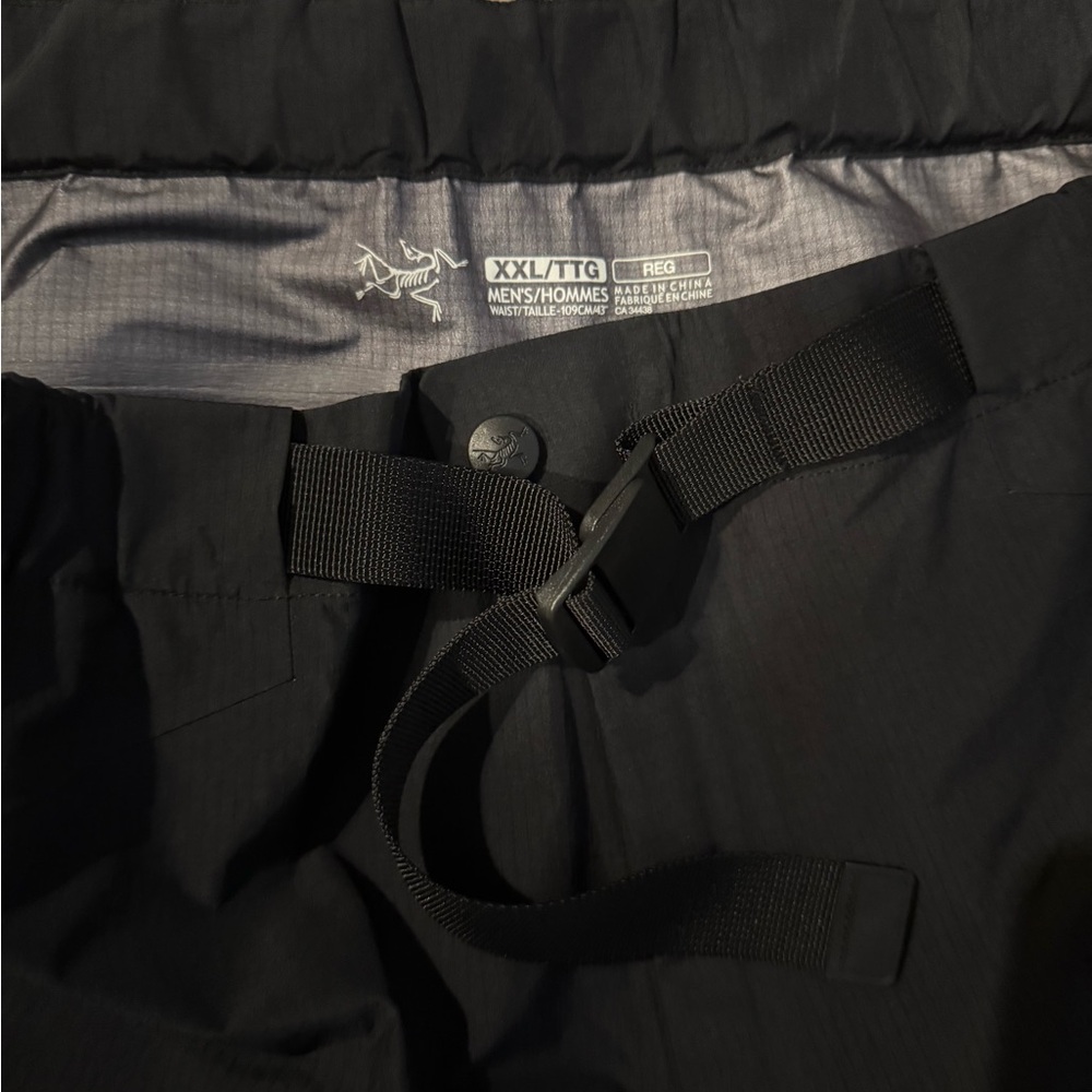 Arc'teryx Black Adjustable Men's Pants